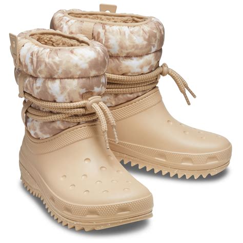 croc snow boots for women.